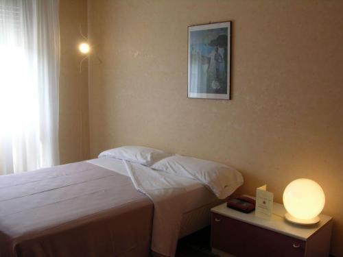 Victoria Palace Hotel Latina Extérieur photo