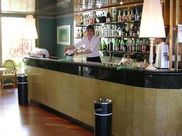 Victoria Palace Hotel Latina Extérieur photo